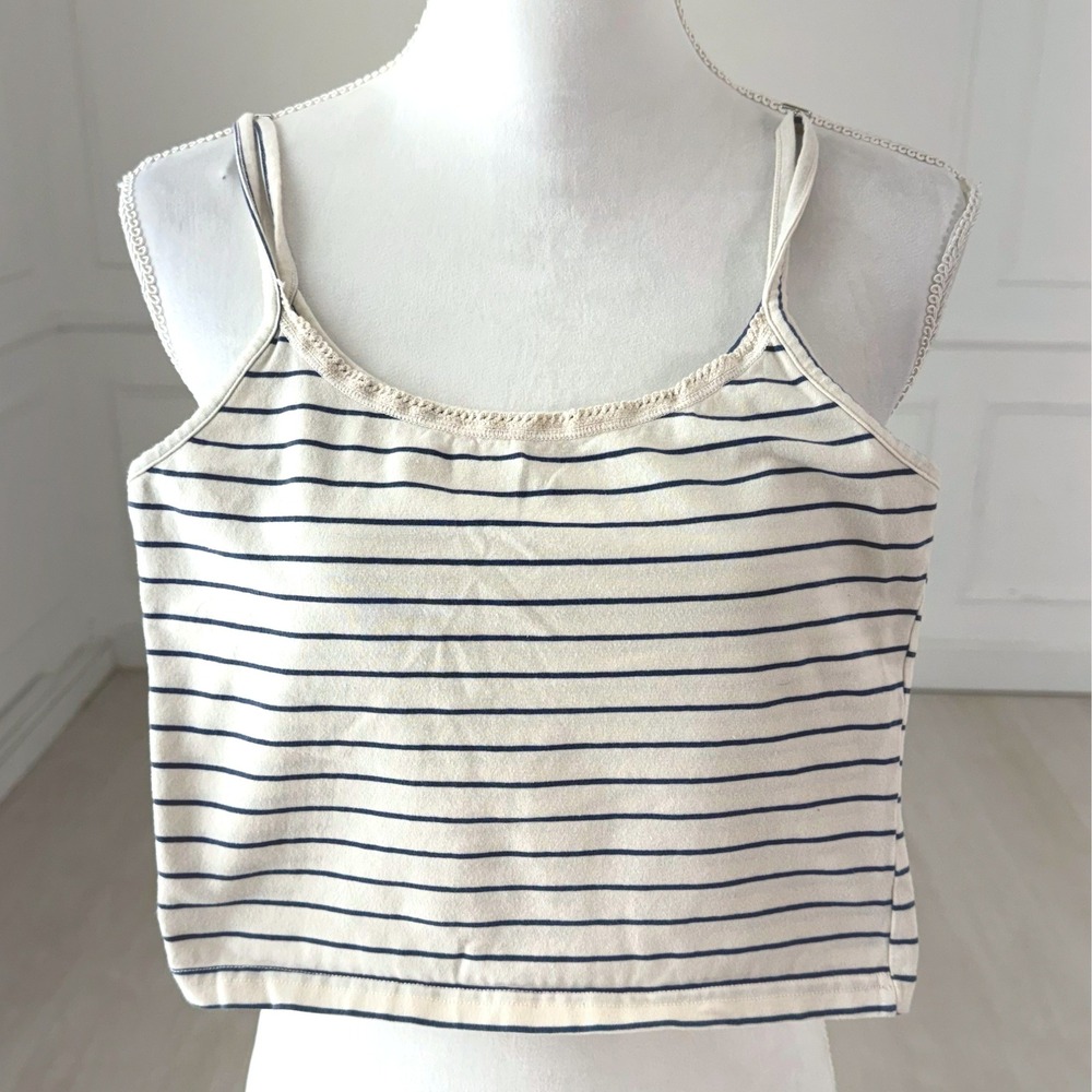 Brandy Melville Crop‎ Top Womens OS Cream Navy Blue Striped Lace Trim Cami